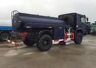 HOWO 4X4 LHD Gasoline Transporting Oil Tank Truck / Petroleum Tanker Trucks