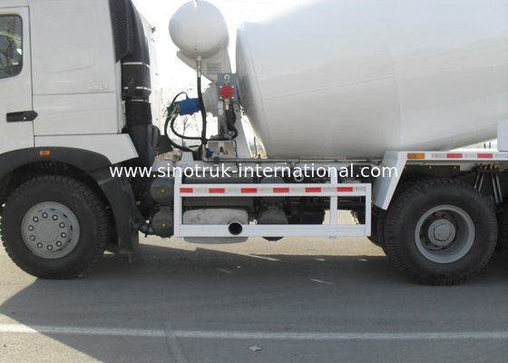 Mobile Concrete Mixture Truck , Industrial Cement Mixer Vehicle RHD 6X4