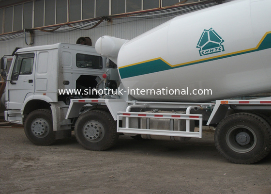 SINOTRUK HOWO Concrete Mixer Truck 14CBM 371HP 8X4 LHD ZZ5317GJBN3261W