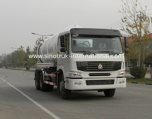 Vacuum Pump Sewage Suction Truck , Septic Vacuum Trucks With Euro 2  Emission Standard