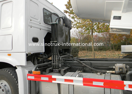 Sewage Suction Truck SINOTRUK HOWO for Sanitation Enterprise 20CBM LHD 336HP