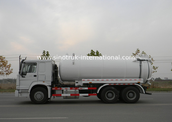 Vacuum Pump Sewage Suction Truck , Septic Tank Cleaning Truck 18CBM LHD 336HP