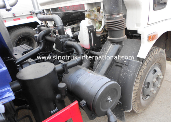 Water Tank Truck SINOTRUK HOWO 6CBM for Landscape Engineering / Mining area