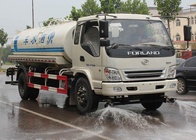 Professional 7CBM Water Tank Truck For Urban Landscaping / Guardrail Washing