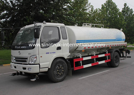 Professional 7CBM Water Tank Truck For Urban Landscaping / Guardrail Washing