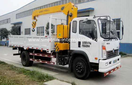 High Efficiency 3.2 T Hydraulic Truck Mounted Cranes With 2080 Lengthened Cab