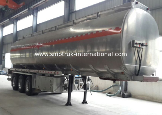 SINOTRUK HOWO Semi Tractor Trailer , Fuel Oil Delivery Truck With Semi Trailer