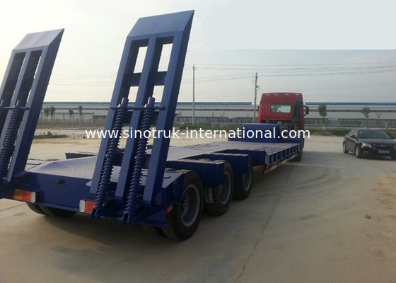 Low-bed Semi Trailer Truck 3 Axles 70Tons 15m for Loading construction machine