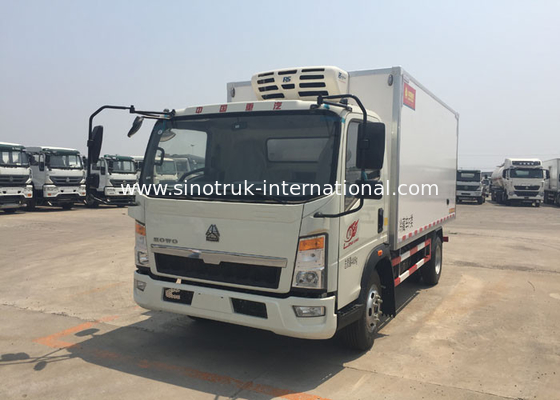 Euro 2 5 Ton Refrigerated Truck For Frozen Foods Transporting XL-300  -18 Degree