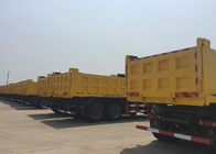 Safety Big Howo Dump Truck 10 - 25 CBM Middle Lifting Hydraulic Control System
