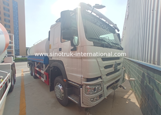 SINOTRUK HOWO 6x4 LHD Water Tank Trucks 371HP 18CBM