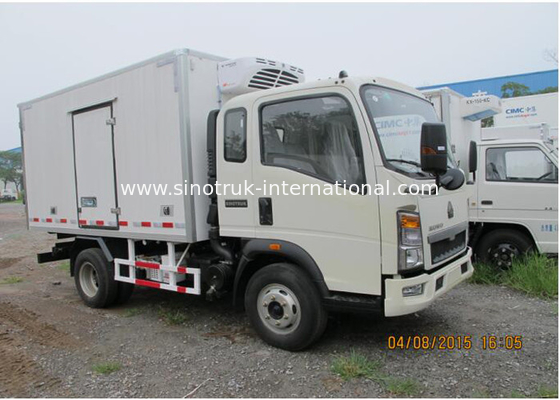 Vegetables / Fruits Refrigerated Delivery Truck 4X2 8 Tons with 140 HP Engine