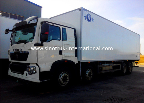 High Strength Frozen Foods RHD 8×4 Refrigerated Trucks And Vans 40 Ton Low Noise