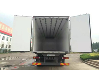 8×4 Refrigerated Trucks And Vans SINOTRUK HOWO 40 Ton For Carrying Frozen Foods