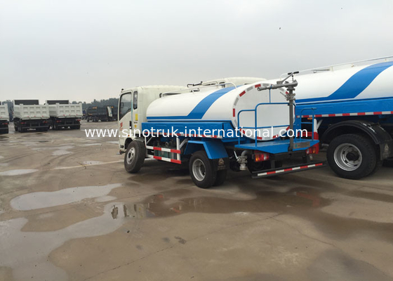 Sprinkling Truck 5 - 8CBM SINOTRUK HOWO Light Duty Truck Chassis For Road Flushing