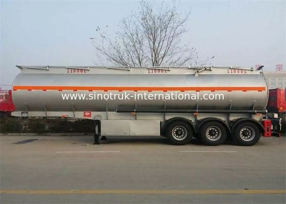 CIMC Tri - Axle Fuel Tanker Truck Semi Trailer 50 - 80 Tons For Carrying Oil