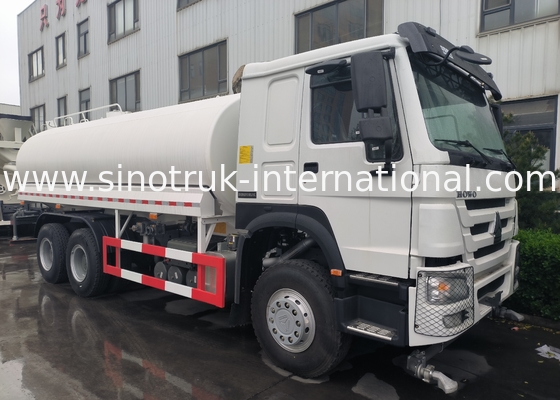 Sinotruk Howo Sprinkler Water Tank Truck 10-25CBM 6 X 4 Euro 2