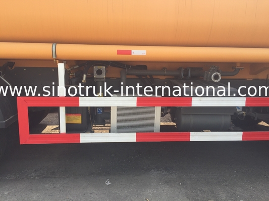 Sinotruk Howo Sprinkler Water Tank Truck 30CBM 8 X 4 Euro 2