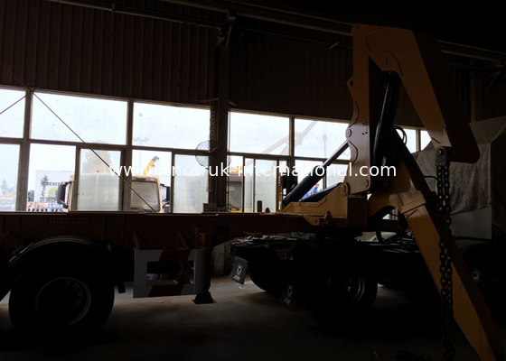 3 Axles Semi Trailer Container Side Loader For Lifting 20ft / 40ft Container