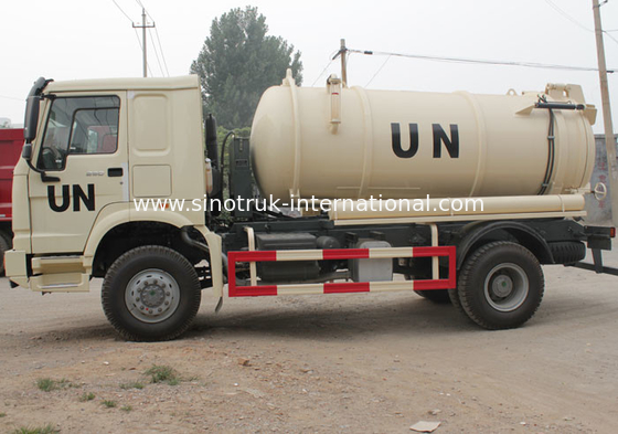 SINOTRUK HOWO Sewage Suction Truck 10000L LHD 4X2 , Liquid Waste Trucks