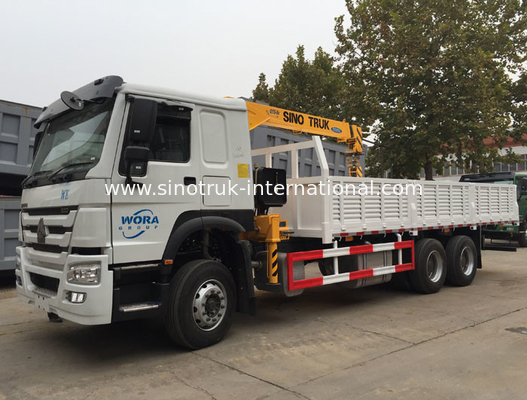 4X2 LHD Truck Mounted Telescopic Boom Crane 5 Tons For Bridge Engineering