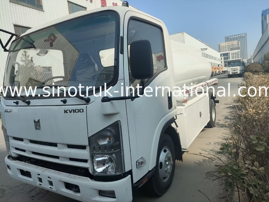 SINOTRUK HOWO 4X2 Transporting Oil Tank Truck SINOTRUK HOWO 5-6CBM