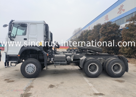 Sinotruk Howo Tractor Truck Rhd All Wheel Drive 6 × 6 Weichai 400Hp White
