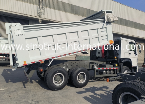 Sinotruk Howo Tipper Dump Truck 380Hp 6 × 4  20CBM White With Automatic Tarpaulin