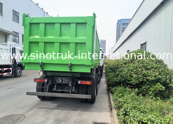 Sinotruk Howo Tipper Dump Truck Weichai 400Hp 6 × 4  Lhd Green Middle Lifting