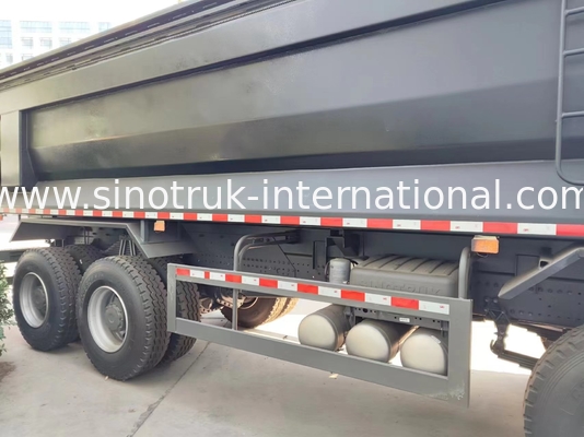 RHD 8×4 12 Wheels HOWO Tipper Truck 380HP