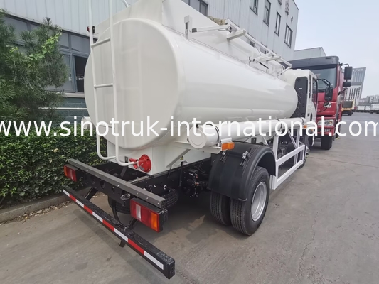 SINOTRUK HOWO 4X2 Transporting Oil Tank Truck SINOTRUK HOWO 5-6CBM