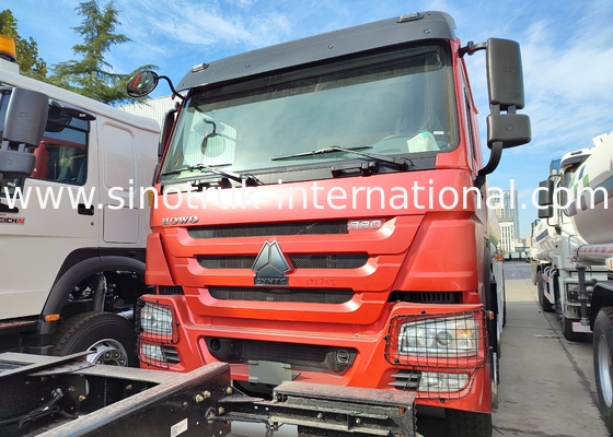 SINOTRUK HOWO Red 380HP 8×4 12Wheels High Capacity Oil Tank Truck