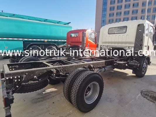 HOWO Small Goods Transporting Light Duty Trucks Two Sits Single Berth With A / C Chassis LHD