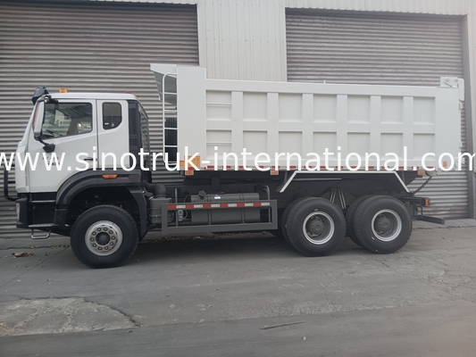 SINOTRUK HOWO 400 HP Tipper Dump Truck For Construction N7 Military Bumper Warning Light