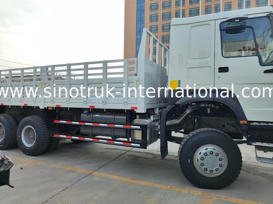 Howo Full Drive Cargo Box Truck 400 HP 4 Axle