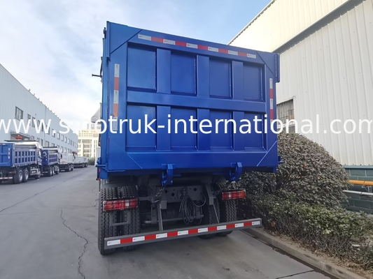 SINOTRUK HOHAN NEW HOWO 30 - 40 Tons RHD 10 Wheels Tarpaulin  For Construction Blue High Efficiency Lifting And Unloading