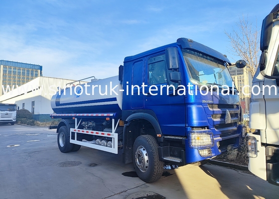 SINOTRUK HOWO 4x2 300HP Blue Chassis With 10m³ Water Tank Body