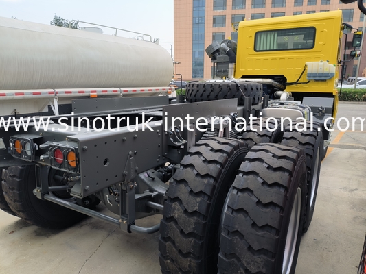Versatile Heavy-Duty Hauler with Cargo Box Dimension 5800*3200*1800mm and Truck Cabin HW7D