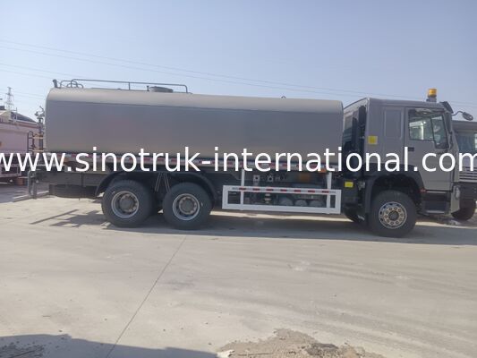 Sinotruk Howo Sprinkler Water Tank Truck 10-25CBM 6 X 4 Euro 2 371HP White