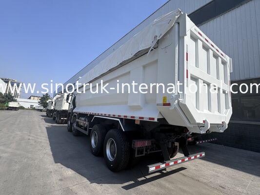 SINOTRUK HOWO NX Cab Tipper Dump Truck 380HP 6X4 A Warning Light With A Tarpaulin