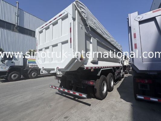 SINOTRUK HOWO NX Cab Tipper Dump Truck 380HP 6X4 A Warning Light With A Tarpaulin