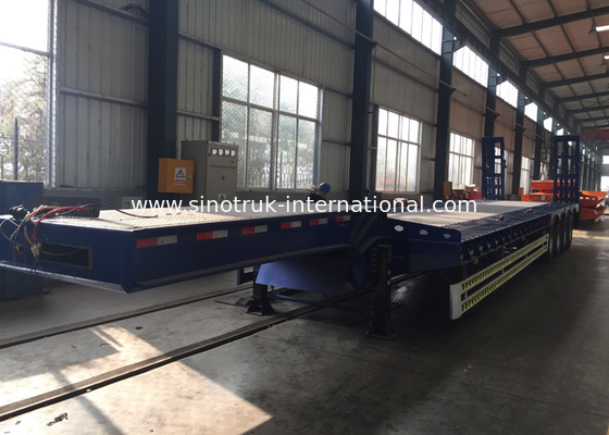 SINOTRUK Three Axle Semi Trailer Truck , Flatbed Semi Trailer Of Carbon Steel