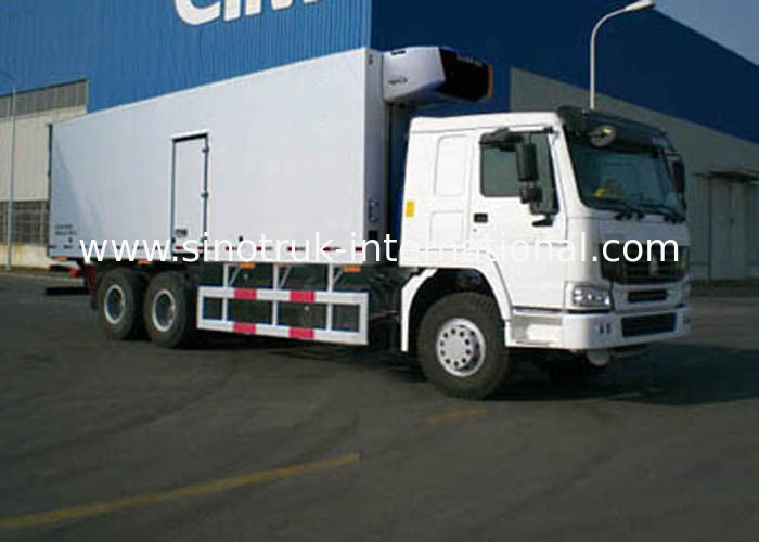 SINOTRUK 25 Tons Refrigerated Food Truck LHD 6X4 , Refrigerator Box Truck