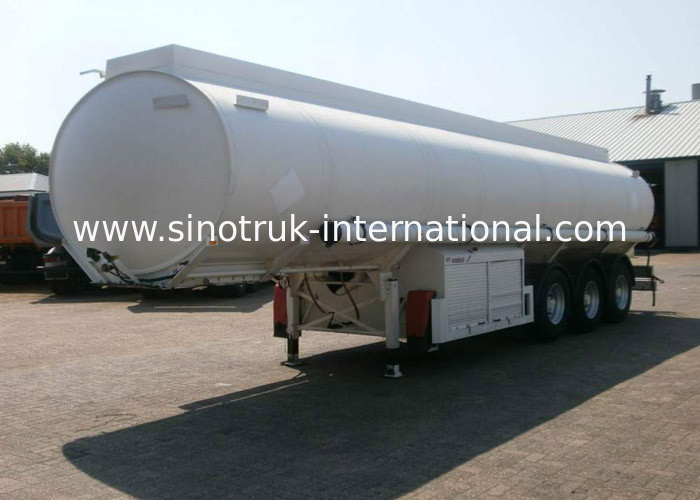 SINOTRUK HOWO Oil Semi Trailer Truck , Diesel Tank Truck with Trailer