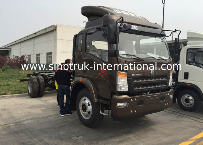 SINOTRUK HOWO 8 Tons Light Duty Trucks RHD 4X2 116HP ZZ1087D3614C180