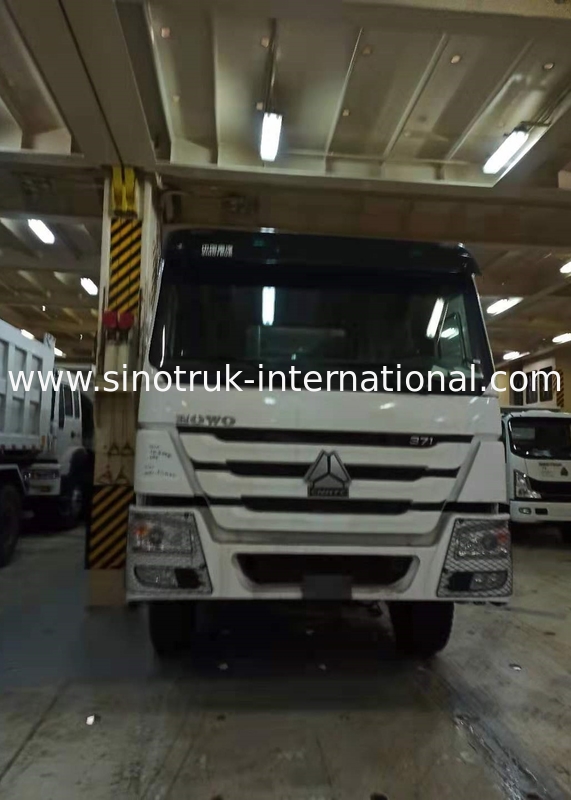 SINOTRUK HOWO 6x4 266HP LHD Dump Truck  ZZ3257M4147W