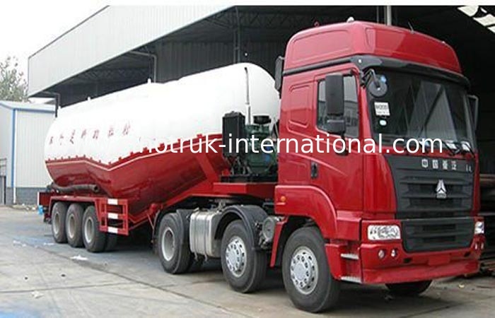 SINOTRUK 3 Axle 48500 Liters Bulk Cement Tank Semi Trailer Truck 50 - 80 ton Loading capacity