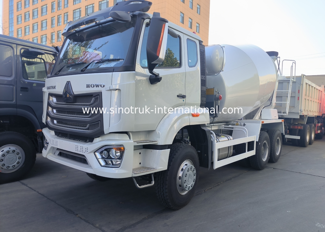 Sinotruk Howo N7 Concrete Mixer Truck 6-10CBM 6 X 4 Euro 2 Mixing Plant