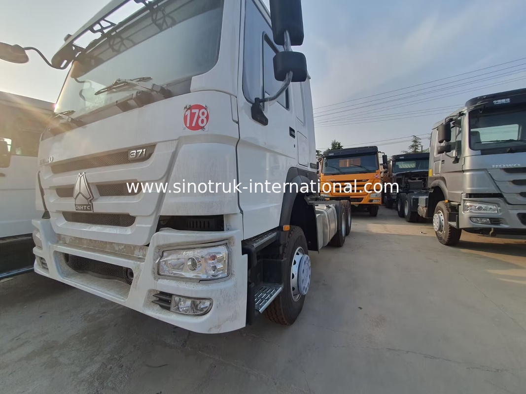 HOWO A7 Used Tractor Truck LHD 6X4 Euro 2 371 HP With Power Assisted Hydraulic Steering White
