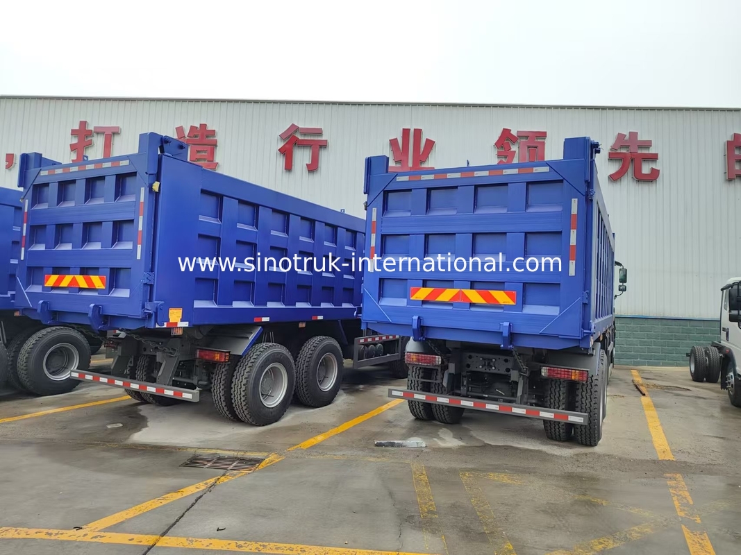 8X4 Blue Tipper Dump Truck 380hp 12 Wheels White H77L ZZ3317V3567B1 U Type